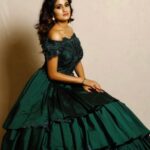 Deepthi Manne Instagram - Finding conventional beauty is easy... Expressing #TrueBeauty is where the craft comes in #visions #throwback Photographer: @vasanthan_kumarasamy MUA: @ibbanimakeoverartistry Stylist: @chandangowda_official Designer: @samyakkclothing