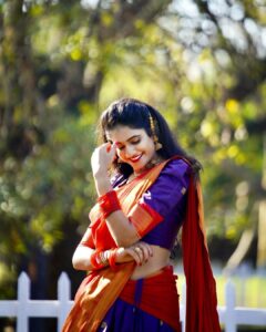 Deepthi Manne Instagram - Happy Bhogi #happysankranthi🌾🍚 

Designer: @mickeyfashions6 
Pc: @paulino_pictures