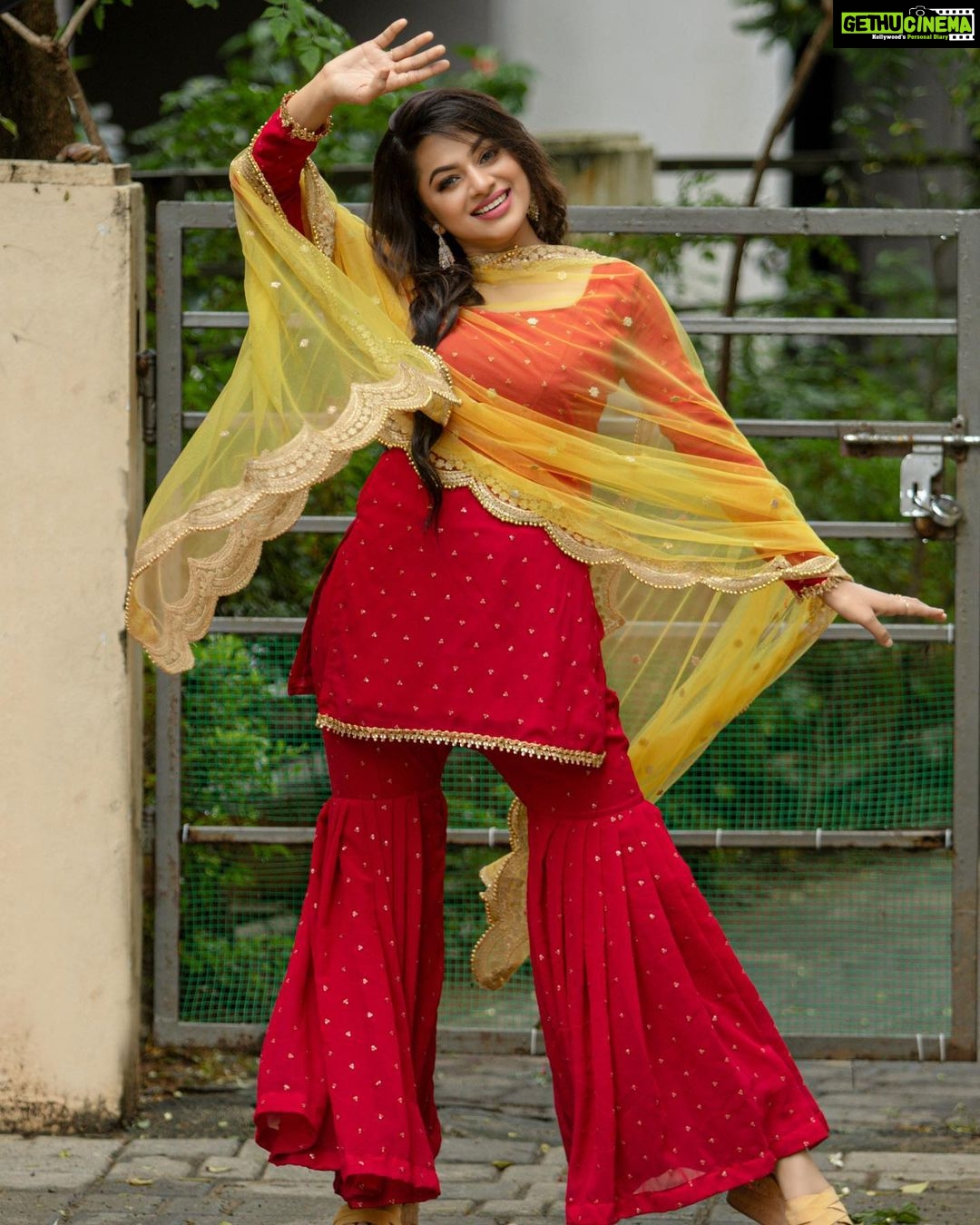 Delna Davis Instagram - Mua @kalaiartistry . 📸 @dhanush__photography . Hairstylist @makeoverby_komz . Outfit @kanmani_fashion_world