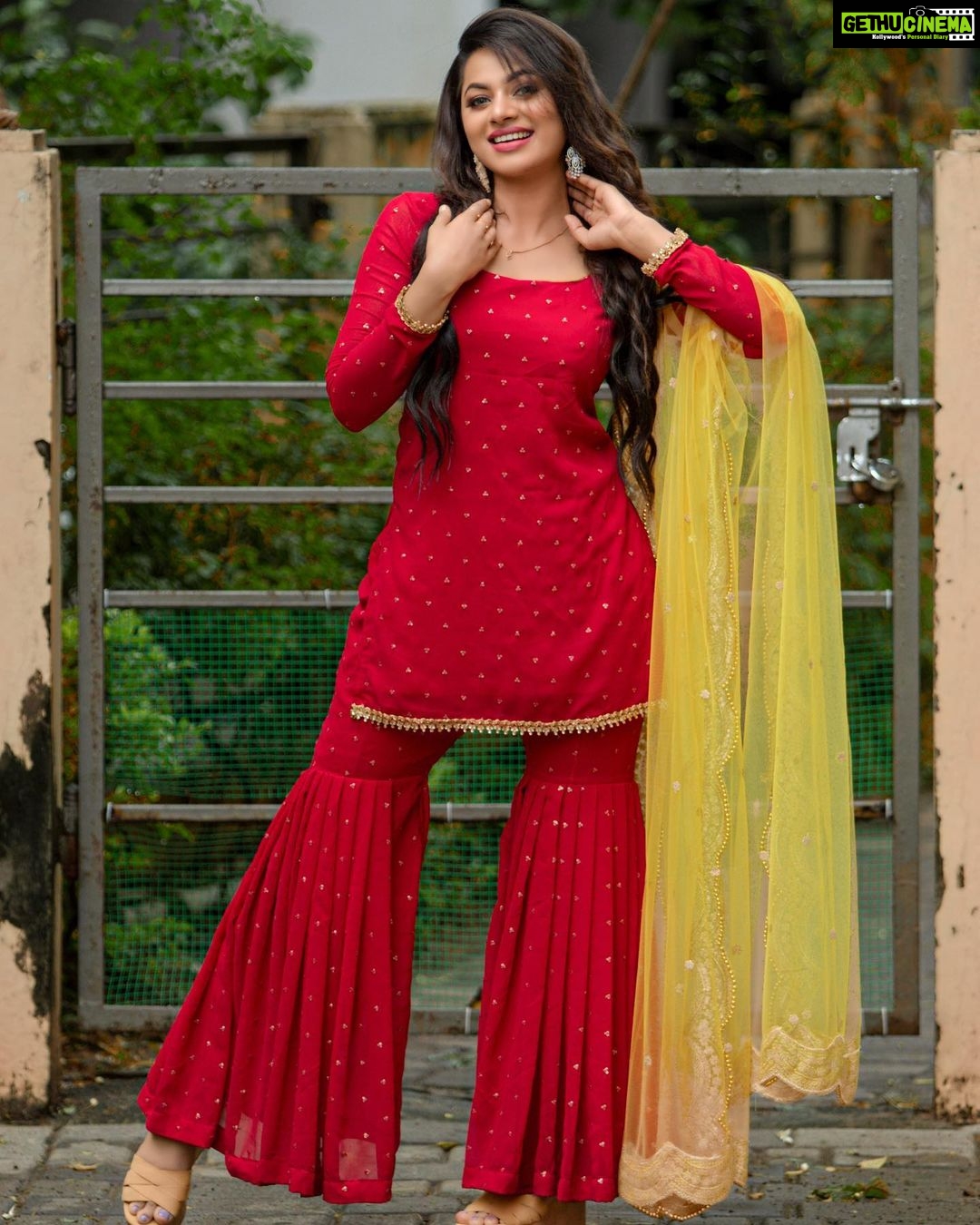 Delna Davis Instagram - Mua @kalaiartistry . 📸 @dhanush__photography . Hairstylist @makeoverby_komz . Outfit @kanmani_fashion_world