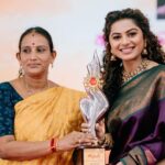 Delna Davis Instagram - Thank you @suryanfm for this recognition, it motivates me to continue to work hard. Thank you @suryanfm @suntv for choosing me as pen queen suryapenmani