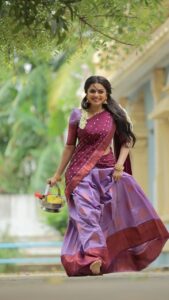 Delna Davis Instagram - Mua @kalaiartistry . Outfit @ivalinmabia . 🎥 @dhanush__photography . Hairstylist @akila_hairstylist . Jewellery @mahalaxmiadyar