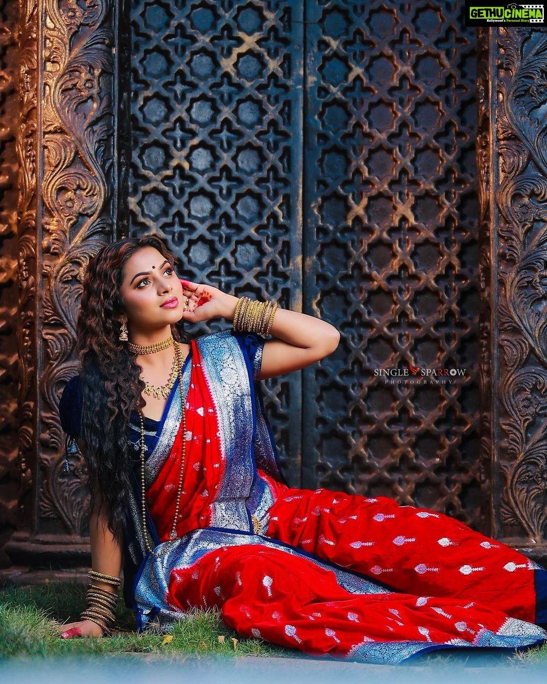 Delna Davis Instagram - May God bless you with all that you have dreamt of. May you be blessed with his choicest blessings . Happy Vishu 🙏 . Mua @kalaiartistry . Hairstylist @stunning_brides_by_sai . 📸 @single_sparrow_photography . Ornaments @chennai_jazz . Saree @kanmani_fashion_world