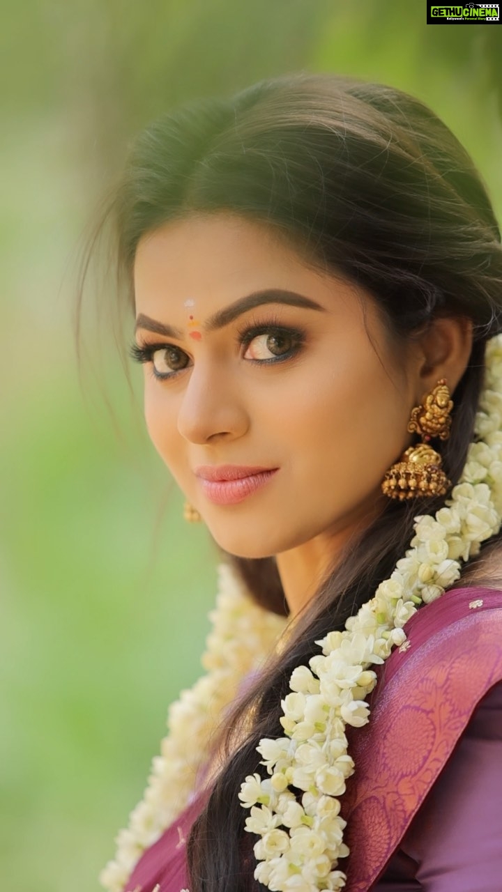 [Image: DelnaDavis-94.jpg]