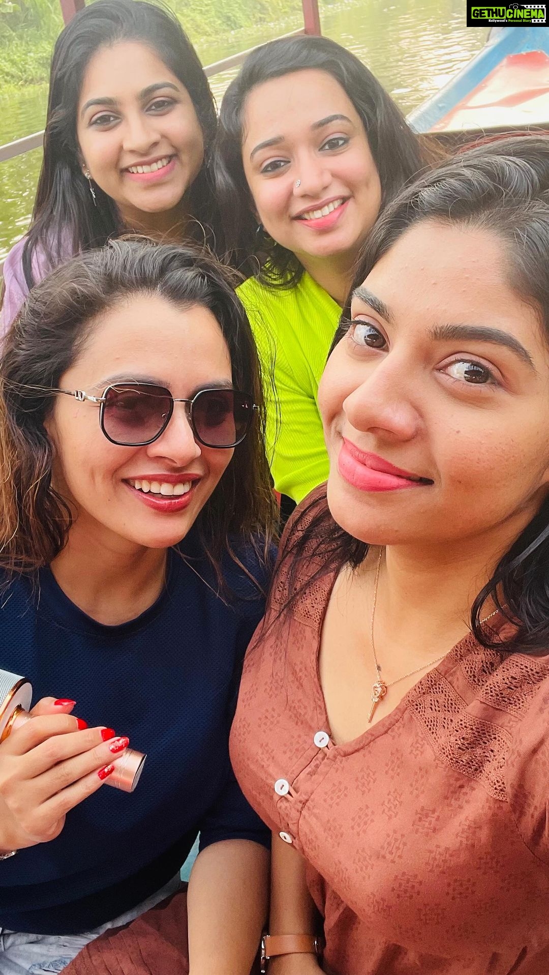 Dhanya Mary Varghese - 23.3K Likes - At last Our First Reel ❤️✨
The WORD Friendship is Defined with #drag 😍💪🏻
@dhanya_maryvarghese
@rahimanreneesha
@ankhitha_vinod_official_
@gowri_krishnon
.
#friendship #trending #friendshipgoals #outfit #followme #ankhithavinod #alleppey #love #keralagram #actorslife #friends #instagood #instareels #reels #followankhithavinod #keralasaree
@officialjoshapp @mojindia @smart_pix_media_ @ankhitha_vinod_official_fans_ @ankhitha_chechi_ishtam @ankhitha_vinod_lover @mollywoodnow @snehakoodu @evershiningmodels_ @models_of_kerala @chennai_v_i_b_e_s @welcome_taleeents @worldwidemodelsofinsta @keralaportfolio @castingcallkerala @casting_calls_movies @keralavibes @malayalimodels @kerala_actress @kerala_views @k4_keralamodels_ @kerala._.models aim2aim.models @movietalkss @mallu_to @kerala_actress @kerala_actress_gallery @keralatalentspageofficial @palomabackwater