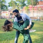 Dhanya Mary Varghese Instagram – Dance എന്നും ഞങ്ങളുടെ ജീവിതത്തിന്റെ ഒരു ഭാഗമായതുകൊണ്ടുതന്നെ  Tomorrow’s Wedding Anniversary special ഒരു dance reel ചെയ്യാമെന്ന് കരുതി. Jan 9th ☺️❤️❤️☺️

❤️ @jayakrishnan_kichujk for the video.

#johnjacob #dhanyamaryvarghese #weddinganniversary #dancers #dancelover #asianet #actorslife