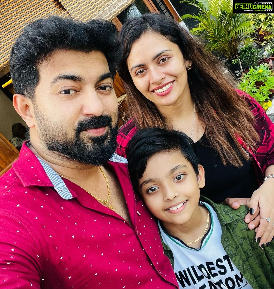 Dhanya Mary Varghese Instagram - Thank God for all the blessings till last year. Thanks to all our friends who supported and cared in our ups and downs. May god bless you with a great year ahead. From the core of our hearts we wish you all a very Happy New year.❤️ #happynewyear #2023newyear #behappyalways #johnjacob #dhanyamaryvarghese #actors #family