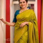Dhanya Mary Varghese Instagram - The joy of dressing is in wearing a saree💙 🥻 :@thanzscouture 📸 :@saneshphotography MUA :@divyas_makeover_ Edit :@syamkumar_ms #dhanyamaryvarghese #actress #movie #modelling #modellife #dancer #seetha #seethakalyanam #asianet #tv #serial #saree #sareelove #sareedraping #greensaree #blue #bluegreen #ethinic #ethinicstyle #ethinicjewellery #ethicalfashion #ethinicwear #ethi#sareefashion #sareelover #sareelovers #biggboss #biggbossmalayalamseason4 #biggbosstop5