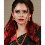 Dhanya Mary Varghese Instagram - @dhanya_maryvarghese Elegance never goes out of style 🖤❤️ For this look Costume :@piyaatelier Makeup : @mohanavijin @mohanavijinmakeoverstudio Pc📸 : @arvind_venugopal_ #dhanyamaryvarghese#saree #seetha #seethakalyanam #movies #black #elagence #biggbossmalayalam #biggbosstop5 #actresslife #actress #photo #instagood #insta #instagram #golden Thiruvananthapuram, Kerala, India