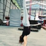Dhanya Mary Varghese Instagram - Set your goals high, and don’t stop until you get there. #lifewithjod #johnjacob #dhanyamaryvarghese #workout #calisthenics #gymnastics #dancelovers #dancers #actors #asianet