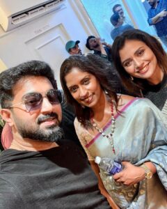 Dhanya Mary Varghese Instagram - That was a great moment. @jasofashions Inauguration. Was so happy to be part of the new venture, an initiative by our dear @jaz_oo chechi and Shibuchayan. Met that team after a long time.

#newbotique #cochin #likeafamily #johnjacob #dhanyamaryvarghese #actors #inauguration #jasofashions