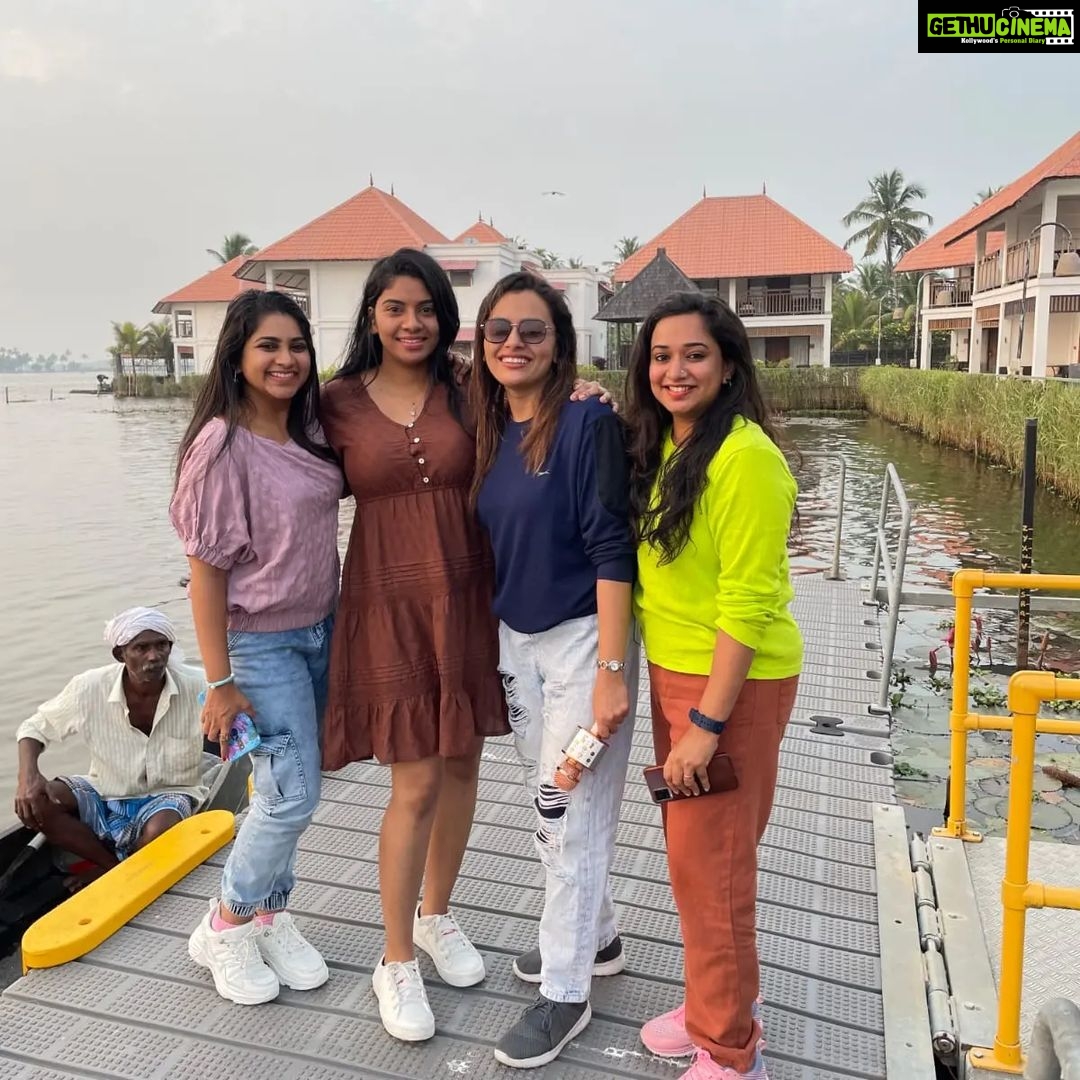 Dhanya Mary Varghese - 7.8K Likes - Sometimes we need a break... 😜
@paloma_backwater
#dhanyamaryvarghese #life #friends #friendship #resort #backwaters #backwatersofkerala #resorts #palomabackwaterresort #actorslife #biggboss