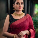 Dhanya Mary Varghese Instagram – Bringing some of the finest jewellery from us to brighten your feed today! How gorgeous does @dhanya_maryvarghese look in this necklace right?! Follow us for more amazing collections of gold and diamond jewellery… Visit our showroom any day of the week and explore some of the finest jewellery collection in Trivandrum.
.
.
.
.
.
.
#alapattfashionjewellerytvm #alapattfashion #jewellerydesign #jewelry #jewellery #goldnecklace #goldearrings #jewelleryshowroom #dhanyamaryvarghese #modelphotography #modelshoot #shoot #viralcontent #viralposts #photography #product Alapatt Fashion Jewellery Trivandrum