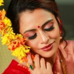Dhanya Mary Varghese Instagram – Wish you all a euphoric, prosperous, colorful, healthy, wealthy and fun-filled Onam! Let this season brings you all lot of good luck, peace of mind, happiness and all that you wish!

Costumes : @byhand.in

MUA Hair and Styling: @divyas_makeover_

DOP: @jeevas_gladmantis
  @_raylightsphotography_

Ornaments: @dheeksha.jewels

#dhanyamaryvarghese#johnjacob #lifewithjod #byhand #onamwear #onamcelebration #malayalamcinema #daya #seetha #deepak #indianwear#ethinicwear #byhandclothing #ethicalfashion #byhandkochi #cottonfabric #malayalamactress #malayalamactor #maheshwarisilk#photoshoots #instalove #lnstagram