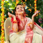 Dhanya Mary Varghese Instagram – Wish you all a euphoric, prosperous, colorful, healthy, wealthy and fun-filled Onam! Let this season brings you all lot of good luck, peace of mind, happiness and all that you wish!

Costumes : @byhand.in

MUA Hair and Styling: @divyas_makeover_

DOP: @jeevas_gladmantis
  @_raylightsphotography_

Ornaments: @dheeksha.jewels

#dhanyamaryvarghese#johnjacob #lifewithjod #byhand #onamwear #onamcelebration #malayalamcinema #daya #seetha #deepak #indianwear#ethinicwear #byhandclothing #ethicalfashion #byhandkochi #cottonfabric #malayalamactress #malayalamactor #maheshwarisilk
