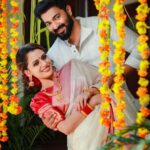 Dhanya Mary Varghese Instagram - Giving, sharing, loving and celebrating together - that’s the essence of Onam. May this year’s Onam celebration bring more fun to you and your friends and family. Costumes : @byhand.in MUA Hair and Styling: @divyas_makeover_ DOP: @jeevas_gladmantis @_raylightsphotography_ Ornaments: @dheeksha.jewels #dhanyamaryvarghese#johnjacob #lifewithjod #byhand #onamwear #onamcelebration #malayalamcinema #daya #seetha #deepak #indianwear#ethinicwear #byhandclothing #ethicalfashion #byhandkochi #cottonfabric #malayalamactress #malayalamactor #maheshwarisilk