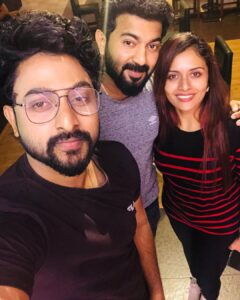 Dhanya Mary Varghese Instagram - So we met after many days 😁❤️ @johnbeinglittlejohn @dhanya_maryvarghese it was all last night #dinnerparty