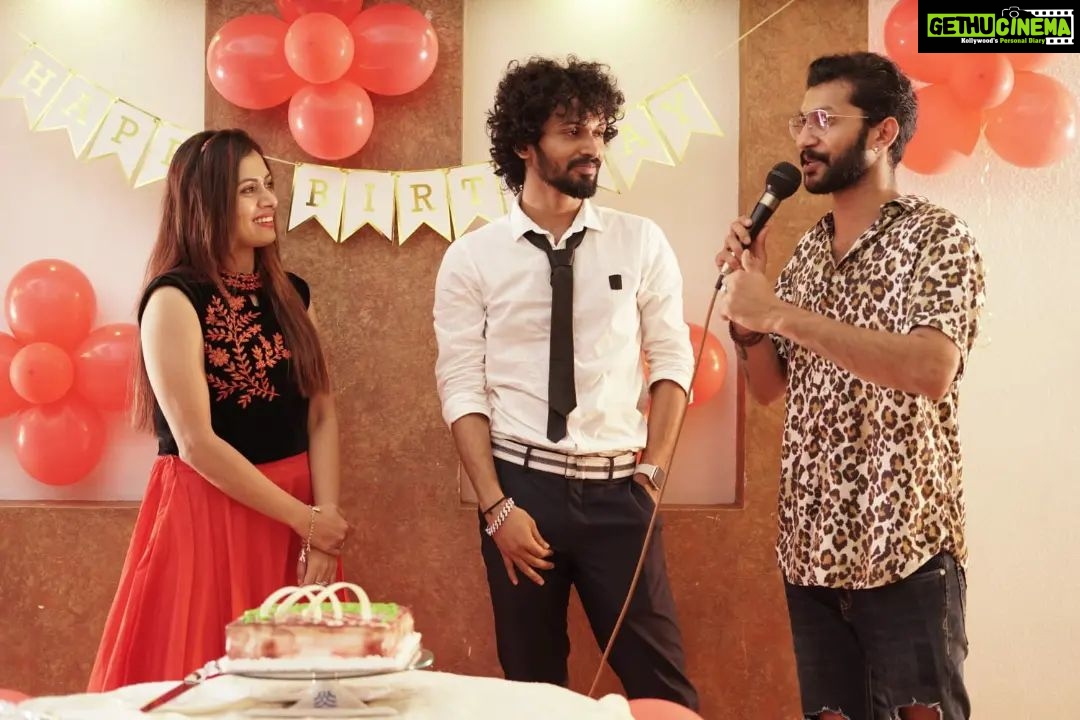 Dhanya Mary Varghese - 7.7K Likes - Birthday Pics.
#dhanyamaryvarghese #happybirthday #birthdaysurprise #johnjacob #lifewithjod #blesslee #biggbossmalayalamseason4