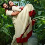 Dhanya Mary Varghese Instagram – ഏവർക്കും തിരുവോണദിനാശംസകൾ

Costumes: @byhand.in

Make up Hair and Styling :@divyas_makeover_

DOP :@jeevas_gladmantis

Ornaments : @dheeksha.jewels

#johnjacob #dhanyamaryvarghese #actors #Asianet #lifewithjod #anvitha #ഓണംവയർ #onam2022 #anarkali #anarkalisuits #ethnicwear #ethnic #fashion #cottonfabric #handloomfabric #handloomfashion #byhandkochi #ethicalfashion #byhand_india #casualouting #sustainablefashion #byhandclothing #byhand #indianwear #ethnicwear #ethicalfashion #inclusivefashion #indianwear #sustainablefashionbrand #vocalforlocal