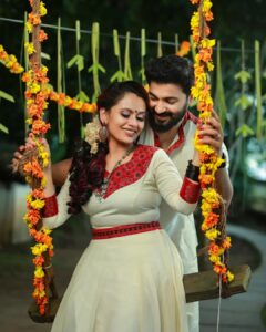 Dhanya Mary Varghese Instagram - ഏവർക്കും തിരുവോണദിനാശംസകൾ

Costumes: @byhand.in

Make up Hair and Styling :@divyas_makeover_

DOP :@jeevas_gladmantis

Ornaments : @dheeksha.jewels

#johnjacob #dhanyamaryvarghese #actors #Asianet #lifewithjod #anvitha #ഓണംവയർ #onam2022 #anarkali #anarkalisuits #ethnicwear #ethnic #fashion #cottonfabric #handloomfabric #handloomfashion #byhandkochi #ethicalfashion #byhand_india #casualouting #sustainablefashion #byhandclothing #byhand #indianwear #ethnicwear #ethicalfashion #inclusivefashion #indianwear #sustainablefashionbrand #vocalforlocal