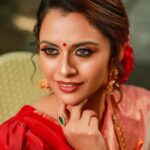 Dhanya Mary Varghese Instagram – Happy Onam❤️

Costumes : @byhand.in

MUA Hair and Styling: @divyas_makeover_

DOP: @jeevas_gladmantis
  @_raylightsphotography_

Ornaments: @dheeksha.jewels

#dhanyamaryvarghese#johnjacob #lifewithjod #byhand #onamwear #onamcelebration #malayalamcinema #daya #seetha #deepak #indianwear#ethinicwear #byhandclothing #ethicalfashion #byhandkochi #cottonfabric #malayalamactress #malayalamactor #maheshwarisilk #photooftheday #photos #photographers #onam #onamsaree #onamcelebration #onam2022
