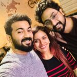 Dhanya Mary Varghese Instagram - So we met after many days 😁❤️ @johnbeinglittlejohn @dhanya_maryvarghese it was all last night #dinnerparty BLND