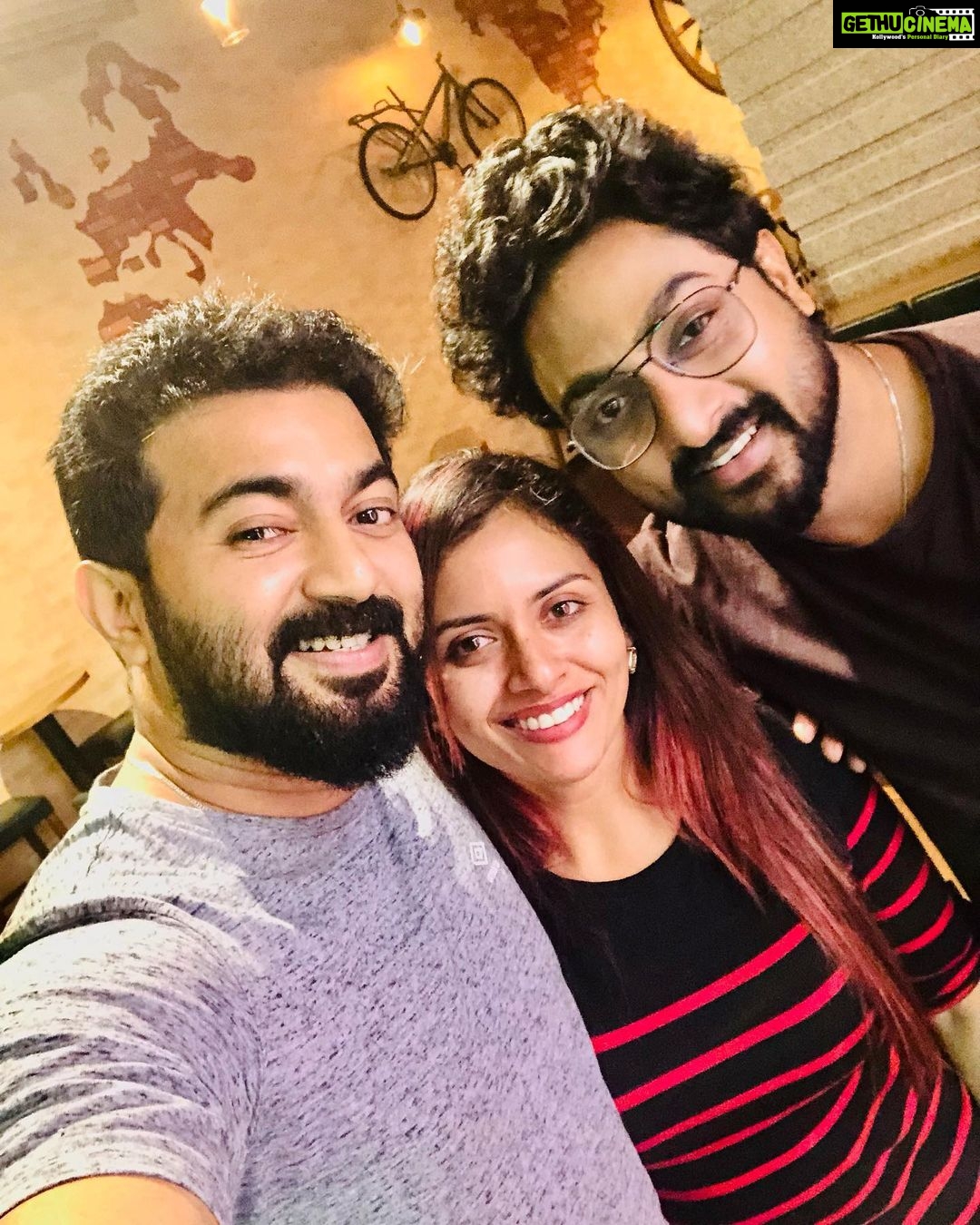 Dhanya Mary Varghese - 7.9K Likes - So we met after many days 😁❤️ @johnbeinglittlejohn @dhanya_maryvarghese it was all last night #dinnerparty