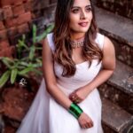 Dhanya Mary Varghese Instagram - White brings out the calmness in me🤍🤍🤍 👗:@nova_fashion_boutique_by_brind 📸:@_lalu_photography_ MUA:@greenlife_divyarun #dhanyamaryvarghese #actress #model #dancer #whitedress #whitecolor #fashion #style #dress #photooftheday #biggboss #biggbosstop5