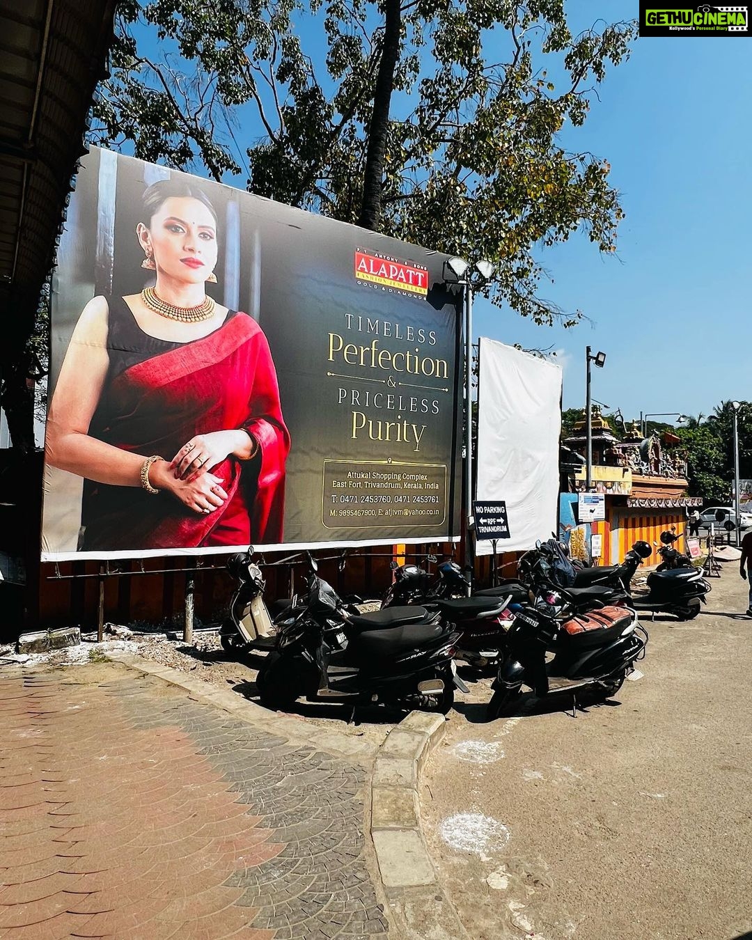 Dhanya Mary Varghese Instagram - 2022 was an amazing year for me in so many aspects. Bigg Boss happened, and thanks to those 100 days, the recognition and love I am receiving from Malayalees around the world is priceless. 2023 started with this amazing suprise! It has been a while since I have seen myself in a hoarding advertisement, and that too for a renowned jewellery brand like @alapattfashionjewellerytvm. What started out as a brand shoot has become an important part of my career! I really want to thank @thushara.kambil for taking this amazing photo of mine. Special thanks to @muralikrishna_prasad @klientasbranding for making the shoot a possibility. I hope I have brought justice to the amazing jewellery collections at P. T Antony and Sons Alapatt Fashion Jewellery. Here's to more such amazing surprises in 2023!! #alapattfashionjewellerytvm #outdooradvertisement #hoardings #advertisement #creativeagency #outdooradvertising #ooh #targetaudience #oohadvertising #hoardings #streetphotography #streetstyle #trivandrum #thampanoorrailwaystation #trivandrumsfinest #actorlife #model #modelling #modeling