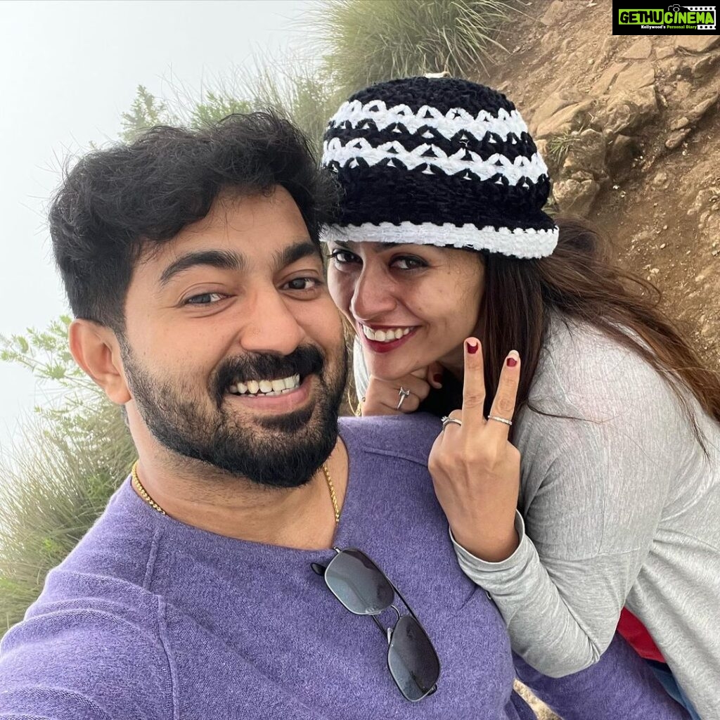 Dhanya Mary Varghese Instagram - Live your life to the fullest..❤❤ #johnjacob #dhanyamaryvarghese #actors #actorscouple #lifewithjod #asianet #malayalammovies