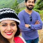 Dhanya Mary Varghese Instagram - Munnar ❤️❤️ #johnjacob #dhanyamaryvarghese #actors #actorscouple #family #dancers #familytrip #munnar
