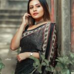 Dhanya Mary Varghese Instagram - Draped in an Ajrakh printed Silk Saree🖤🤍 👗 :@byhand.in MUA:@divyas_makeover_ 📸 :@gladmantisphotography #dhanyamaryvarghese #actress #model #dancer #sareelove #saree #ajrakhsaree #silk #silksarees #biggboss #biggbossmalayalam #fashionmodel #fashion #photooftheday #photoshoot #photoshoot#ajrakh#ajrakhprints #ajrakhsaree #trending #trend #fashionista