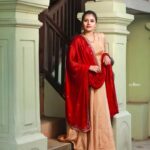 Dhanya Mary Varghese Instagram – Bright thoughts, bright attire❤💛

MUA : @divyas_makeover_
DOP :  @jeevas_gladmantis
  @_raylightsphotography_
👗 :  @thanzscouture

#dhanyamaryvarghese #actress #model #dancer #salwarsuits #elegant #malayalammovies  #malayalamserial #biggboss #biggbossmalayalamseason4 #photography #photooftheday #photoshoot#vishu #festival