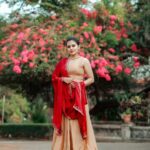 Dhanya Mary Varghese Instagram – 💛💛💛❤

MUA : @divyas_makeover_
DOP :  @jeevas_gladmantis
  @_raylightsphotography_
👗 :  @thanzscouture

#dhanyamaryvarghese #actress #model #dancer #salwarsuits #elegant #malayalammovies  #malayalamserial #biggboss #biggbossmalayalamseason4 #photography #photooftheday #photoshoot#vishu #festival