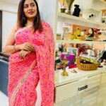 Dhanya Mary Varghese Instagram - Few more clicks.. 👗 @thanzscouture #dhanyamaryvarghese #actress #biggboss #asianet #malayalammovies #pinksaree #saree #sareelovers
