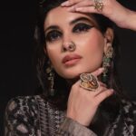Diana Penty Instagram – ⚫️ #DiwaliNights

Outfit: @payalkhandwala
Jewellery: @curiocottagejewelry
HMU: @shraddhamishra8
Styling: @Namitaalexander
📸: @haranish.hrf
