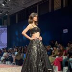 Diana Penty Instagram - Bling is in! Last night at the @indya x @giva.co x @timesfashionweek show💫🫶🏼 #reels #trendingsound #fashion #reelsindia