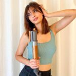 Diana Penty Instagram - New hair calls for new tools - and no one does it better than Dyson with the all new Airwrap 😎 My favourite is the flyaway attachment, super convenient! @dyson_india #DysonHair#DysonIndia#DysonAirwrap#gifted