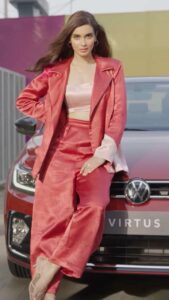 Diana Penty Instagram - Just like the #VolkswagenVirtus, I like to keep it minimal yet chic ♥️
​
​#HelloGoosebumps #trendingreels #reelsinstagram #reels