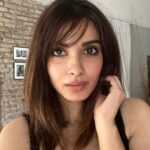 Diana Penty Instagram – Feels 🖤