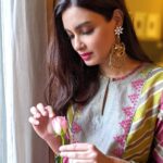 Diana Penty Instagram - Har रोज़ same pose. *keeps straight face