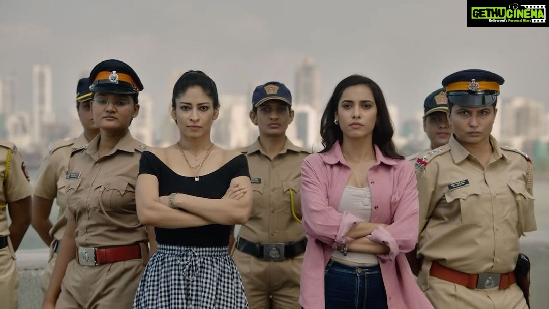 Diana Penty Instagram - This Republic day, take note of the right to safety of women! We deserve to be safe! “Nirbhaya Squad” is a dedicated squad for women in Mumbai City. ‘’103” is a dedicated helpline number that can be used by women in crisis or be used to report any women related crimes. #NirbhayRepublic #NidarRepublic #निर्भयप्रजातंत्र #NirhbhayaHelpline103 @mumbaipolice @cpmumbaipolice