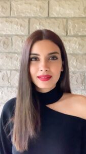 Diana Penty Instagram - Oh my Gawd!
💄: ‘Decisive Poppy’ #PureColorEnvy @esteelauder @esteelauderin