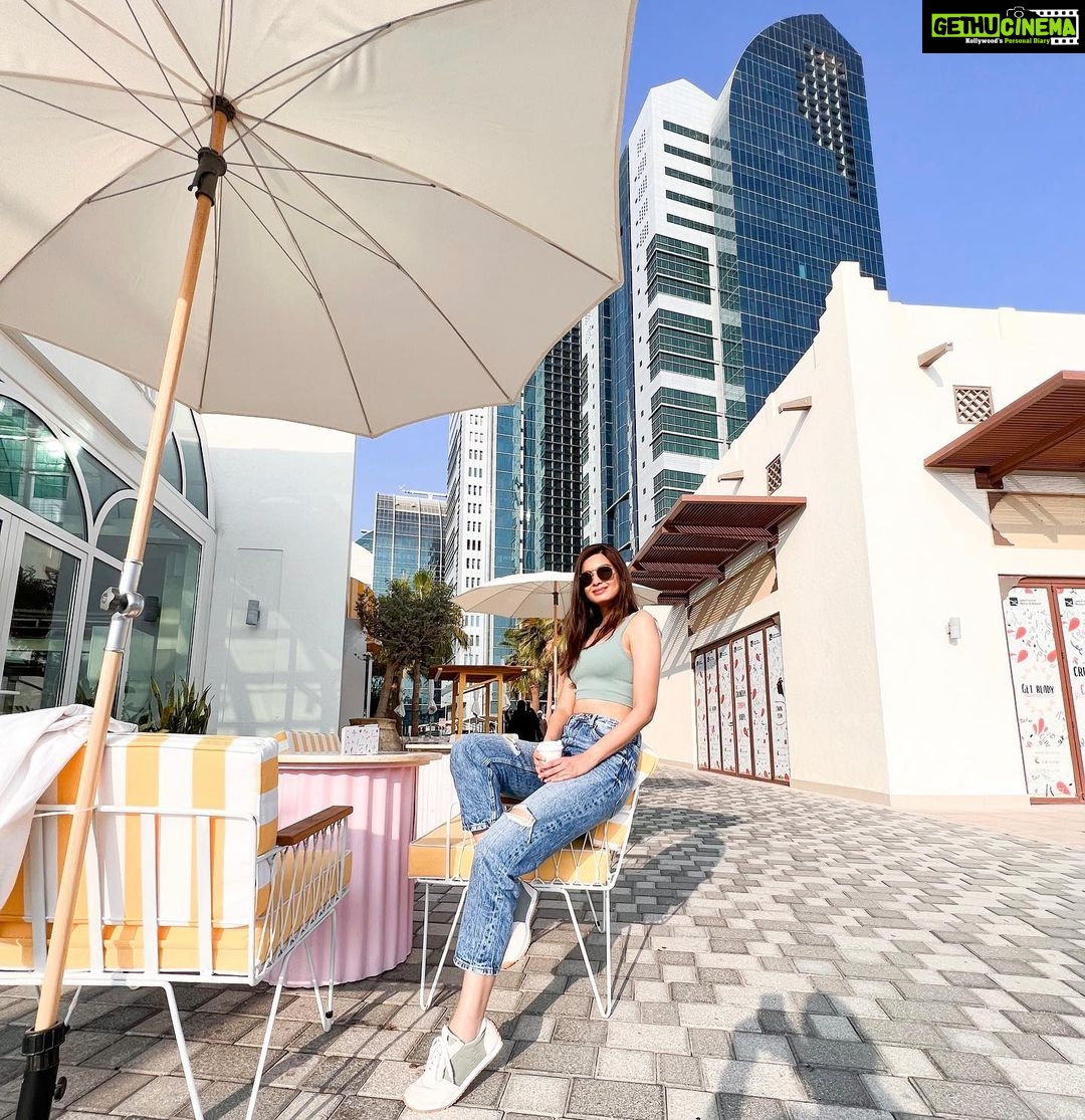 Diana Penty Instagram - Clear skies and everything nice… 🌞✨ Abu Dhabi, United Arab Emirates