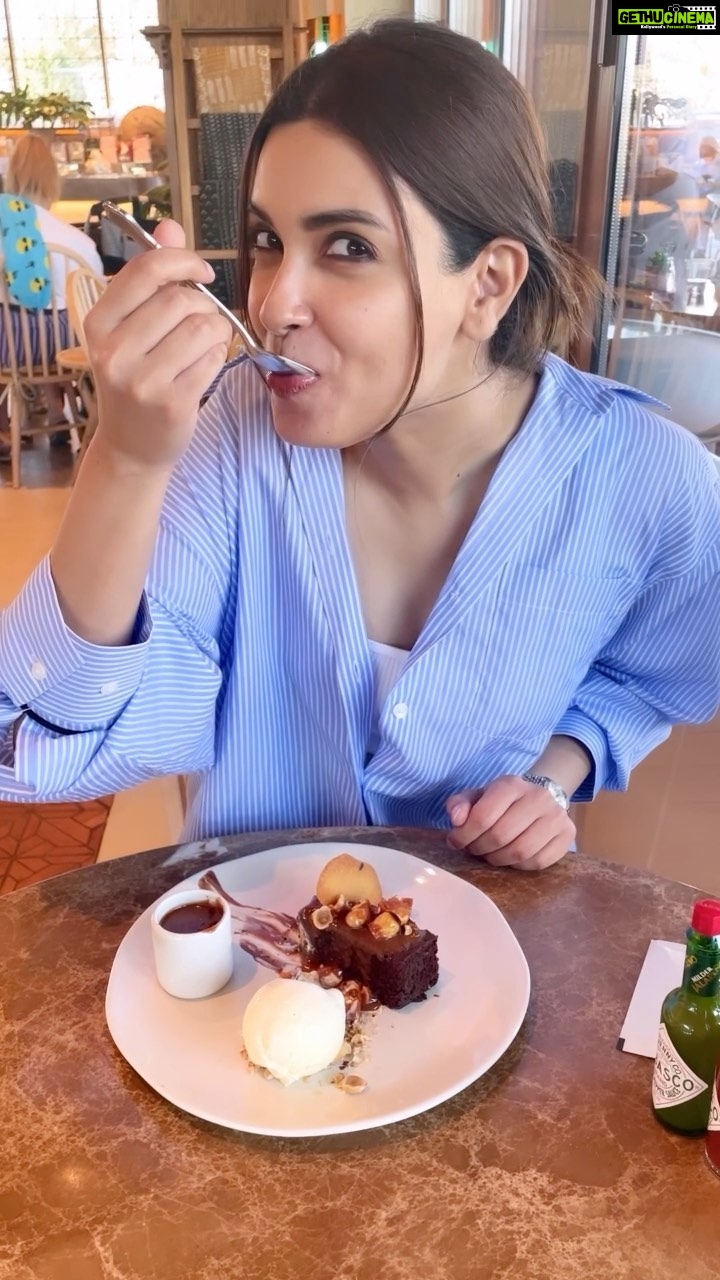Diana Penty Instagram - Brekkie never tasted so goooood! 😋😋