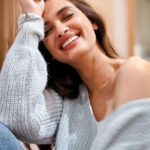 Diana Penty Instagram - Sweater weather = best weather ❤️