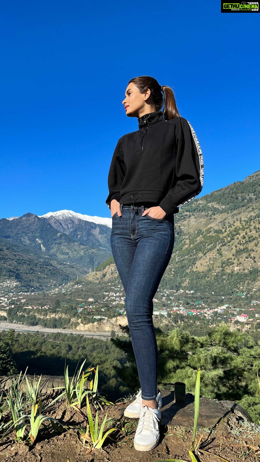 Diana Penty - 302.4K Likes - Love at frost sight! ❄️🤍