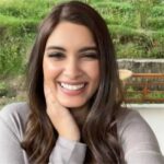 Diana Penty Instagram - Meet Team DP… one crazy at a time 😜💕 @gpkritikos @neeshaspringett @ajayjayswal82 @parkeraishwarya #SundayFunday #reelsinstagram #instagood #instalike