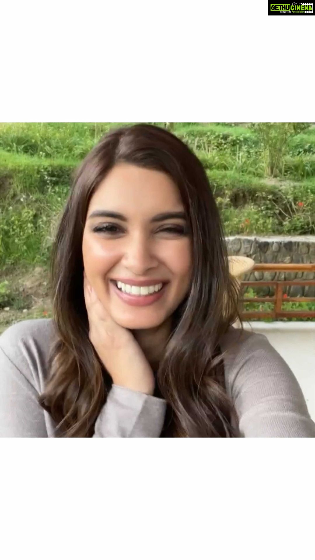 Diana Penty - 528.4K Likes - Meet Team DP… one crazy at a time 😜💕
@gpkritikos @neeshaspringett @ajayjayswal82 @parkeraishwarya
#SundayFunday #reelsinstagram #instagood #instalike
