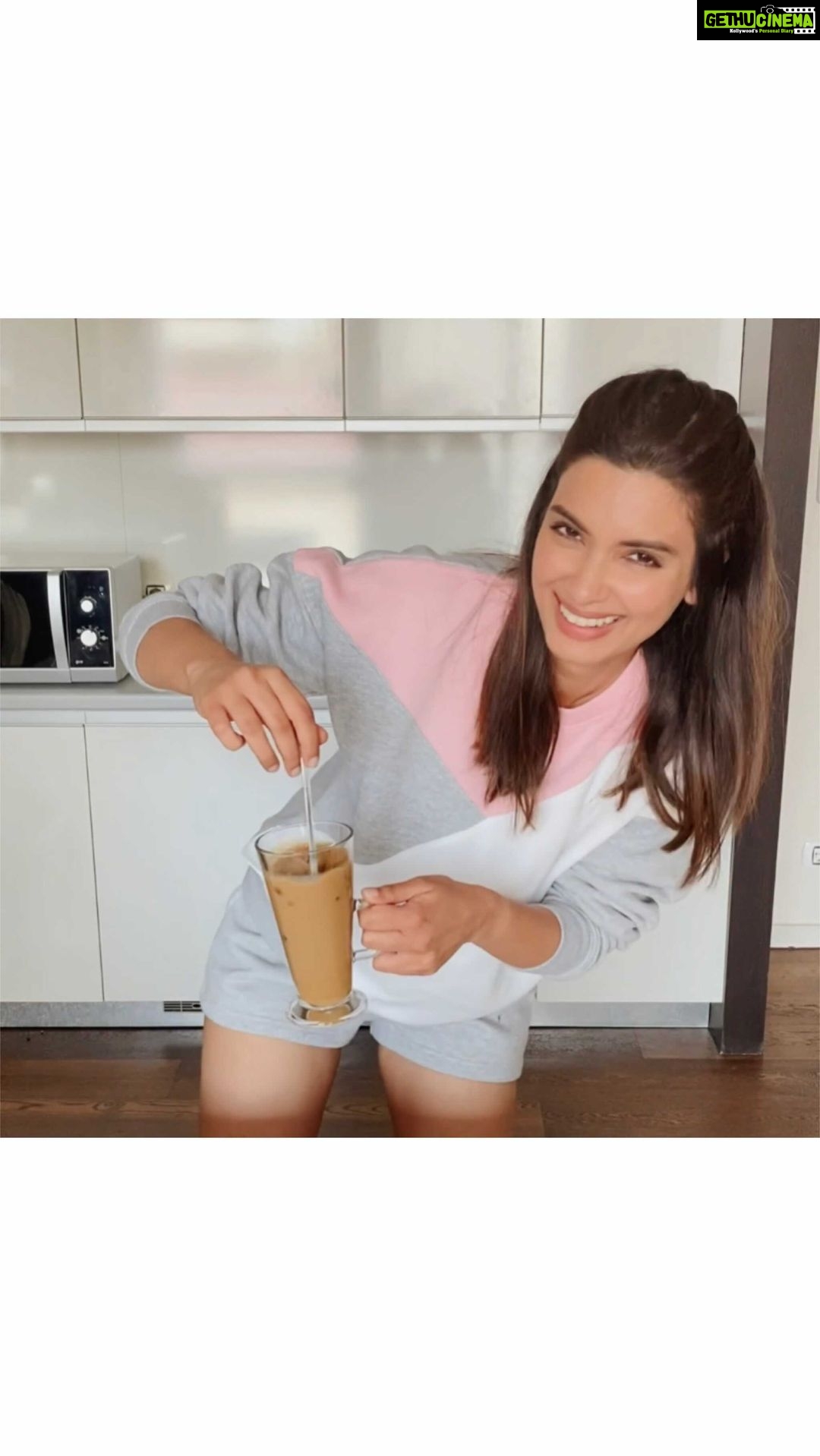 Diana Penty Instagram - Gotta post about coffee on #InternationalCoffeeDay ☕️ Obviously 🤷♀️